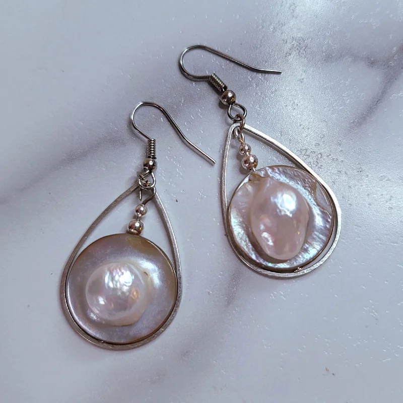 Women’s personalized earrings-Nestled Pearl Earrings