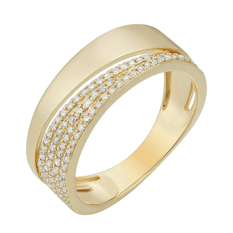 Women’s round-cut engagement rings-Gold and Diamond Pave Split Ring