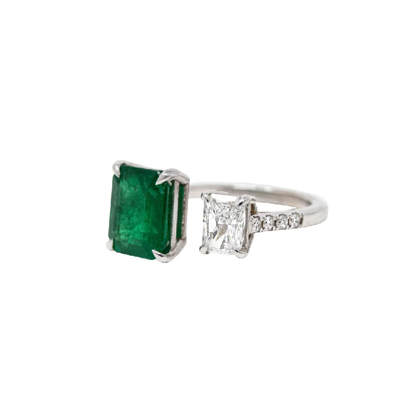 Women’s sparkly rings-Diamond & Emerald Euphoric Ring