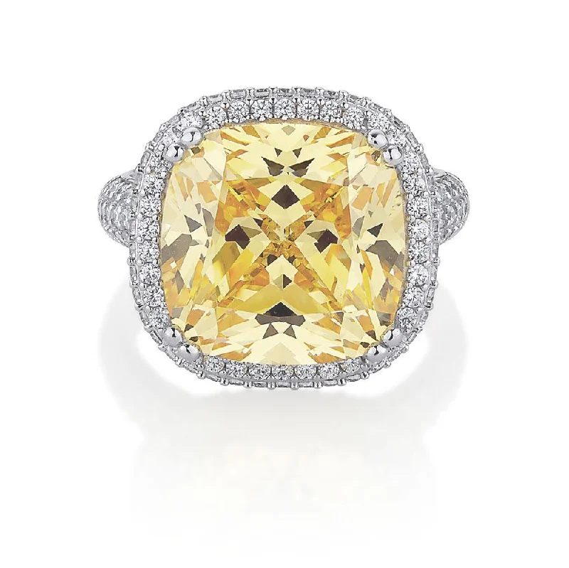 Women’s gold-plated rings-Dress ring with 11.98 carats* of diamond simulants in sterling silver