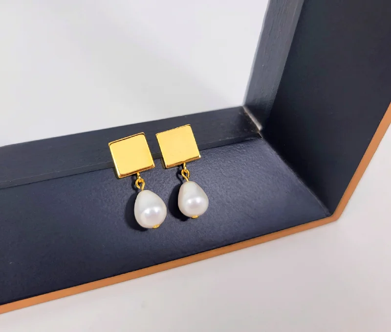 Women’s butterfly earrings-Pearl Squared Earrings