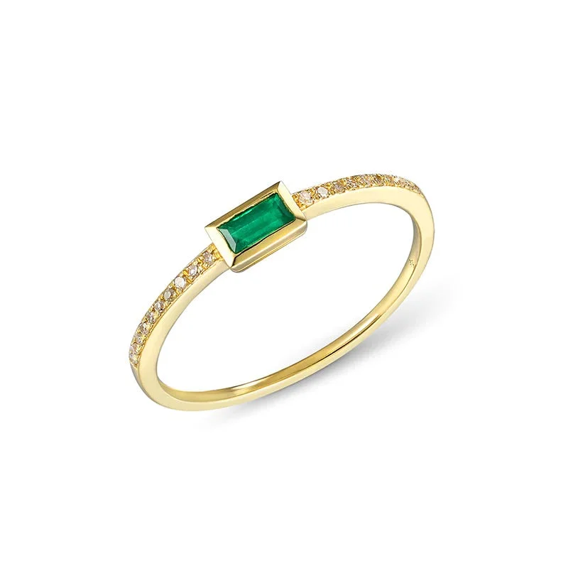 Women’s elegant rings-Kathy Emerald Diamond Ring