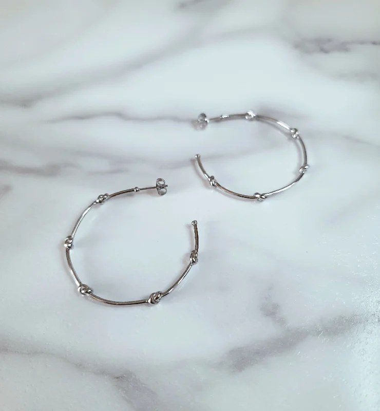 Women’s contemporary earrings-Knots of Freedom Earrings Silver