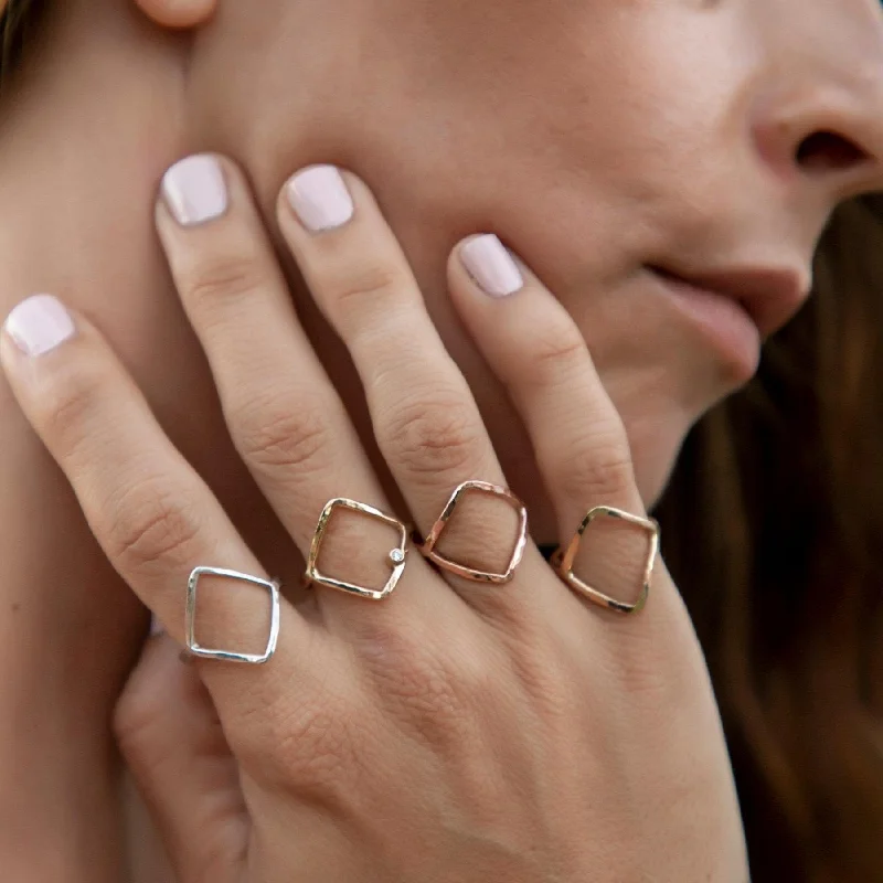 Women’s minimalist rings-Diamante Ring