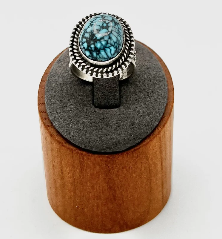 Women’s flower rings-Ring- Vintage Navajo Bisbee Turquoise