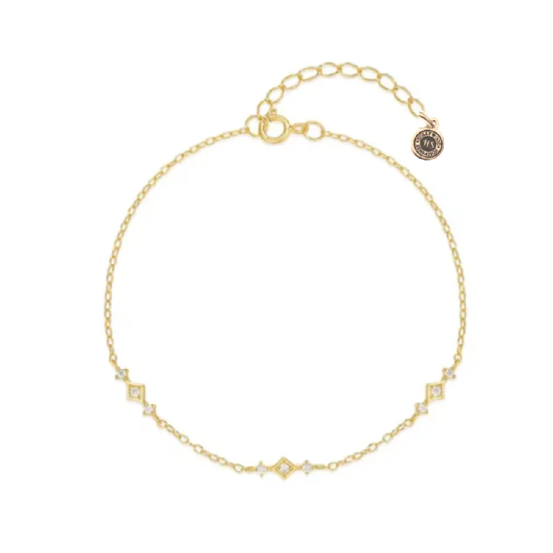 Women’s chic bangle-Belissa Dainty Chain Link Bracelet with Cubic Zirconia Accents